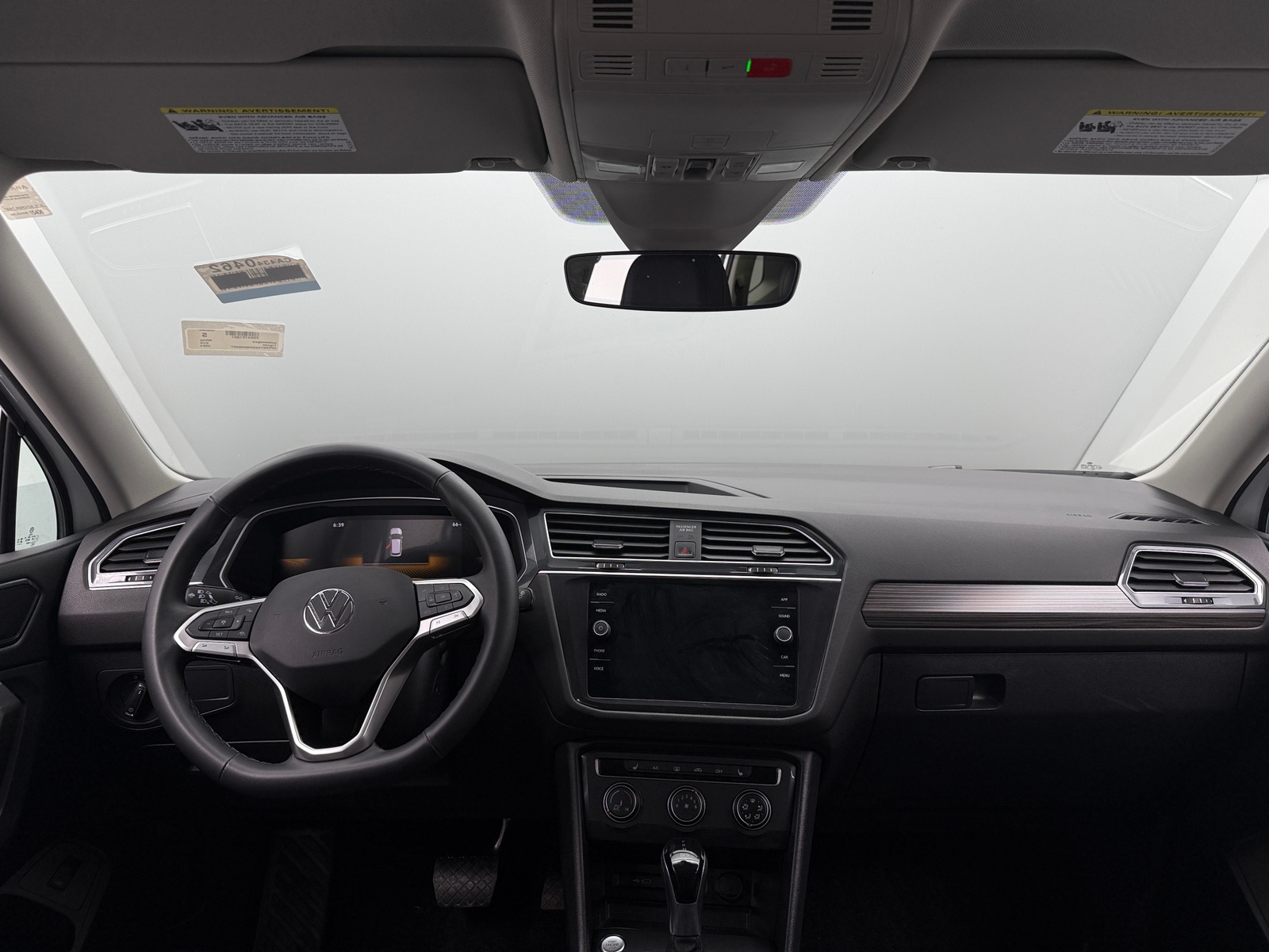 Thumbnail: 2024 Volkswagen Tiguan - 2