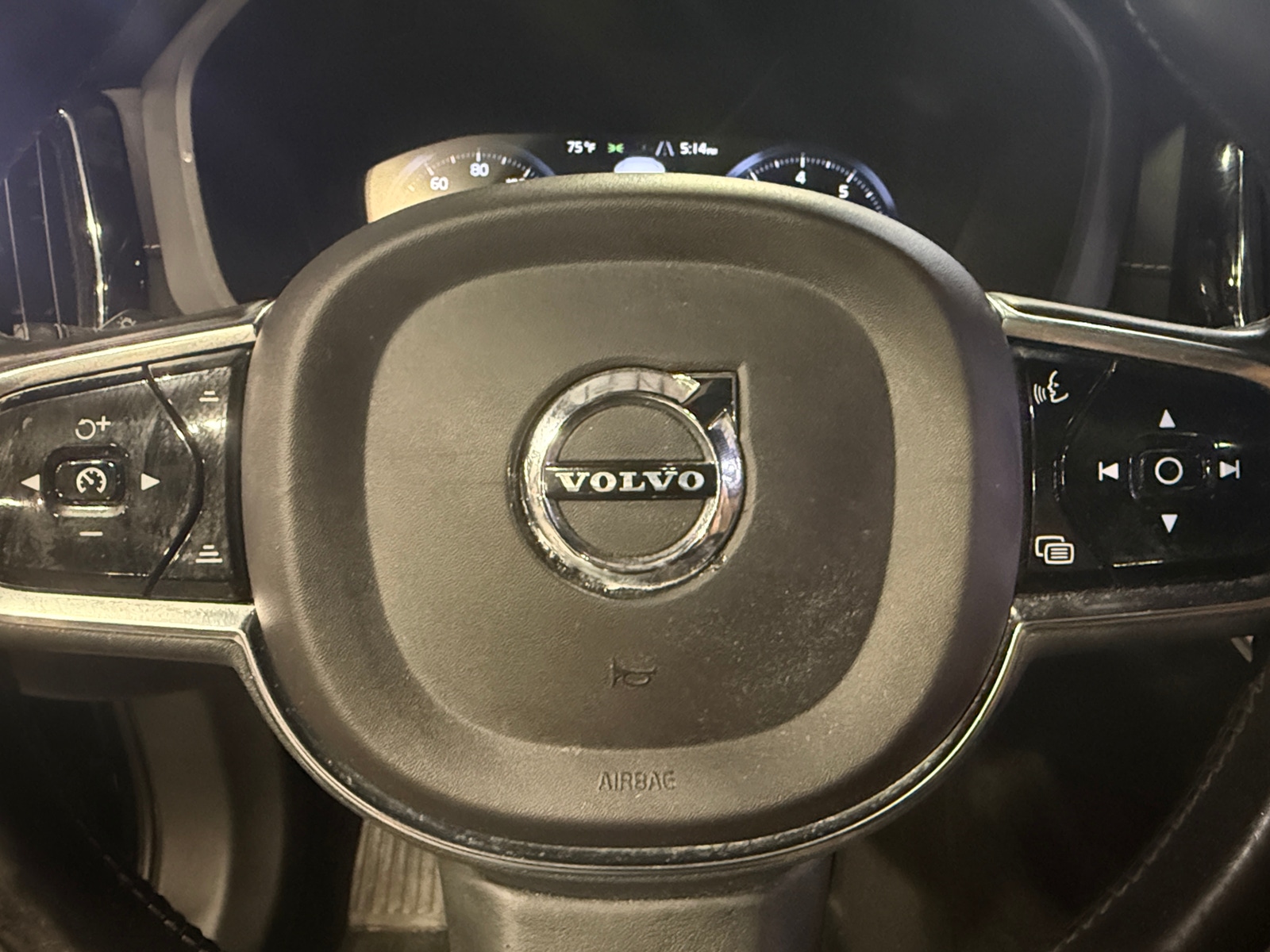 Thumbnail: 2019 Volvo XC60 - 4