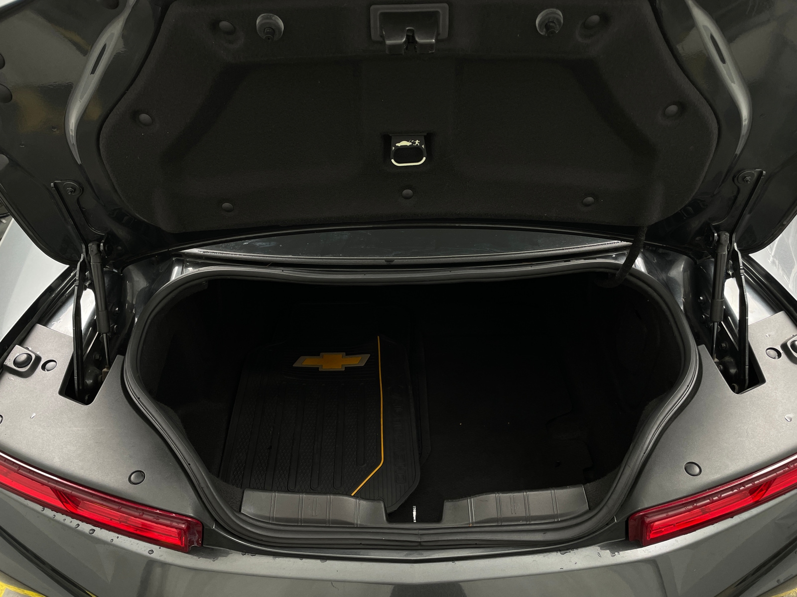 Thumbnail: 2018 Chevrolet Camaro - 5