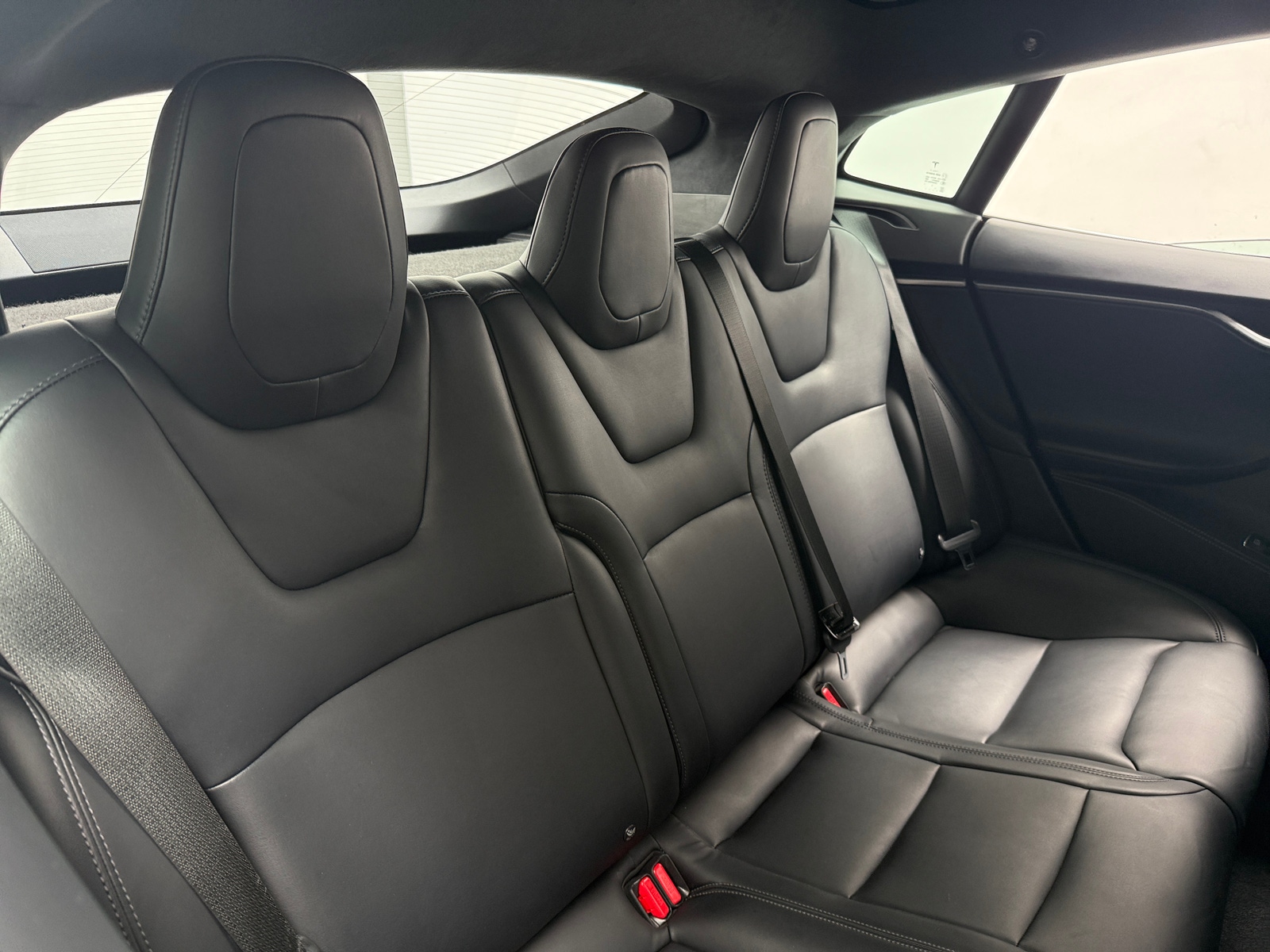 Thumbnail: 2020 Tesla Model S - 5