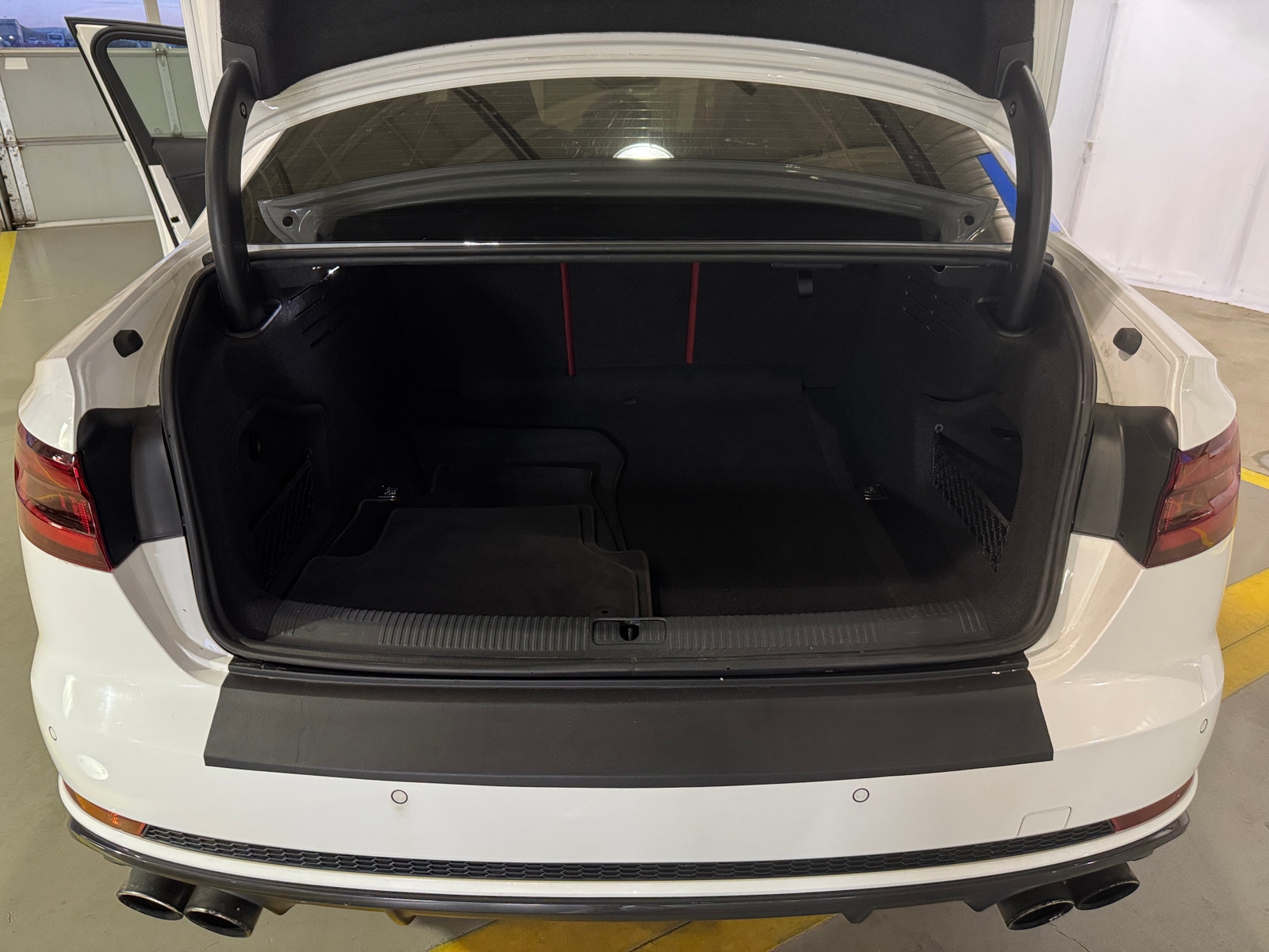 Thumbnail: 2019 Audi S4 - 6