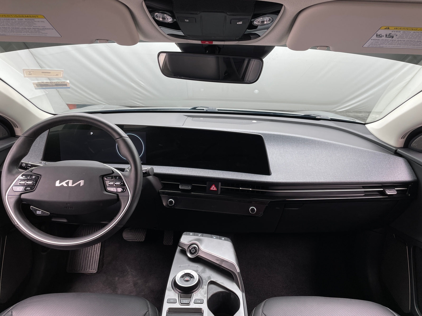 Thumbnail: 2023 Kia EV6 - 2