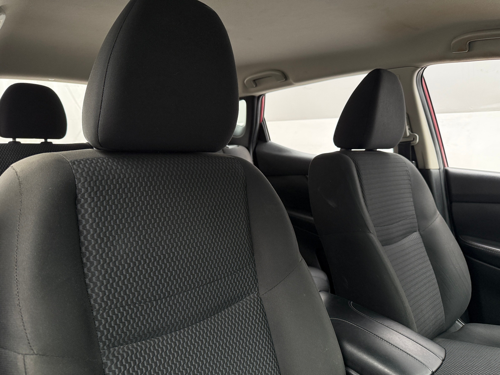 Thumbnail: 2021 Nissan Rogue Sport - 2