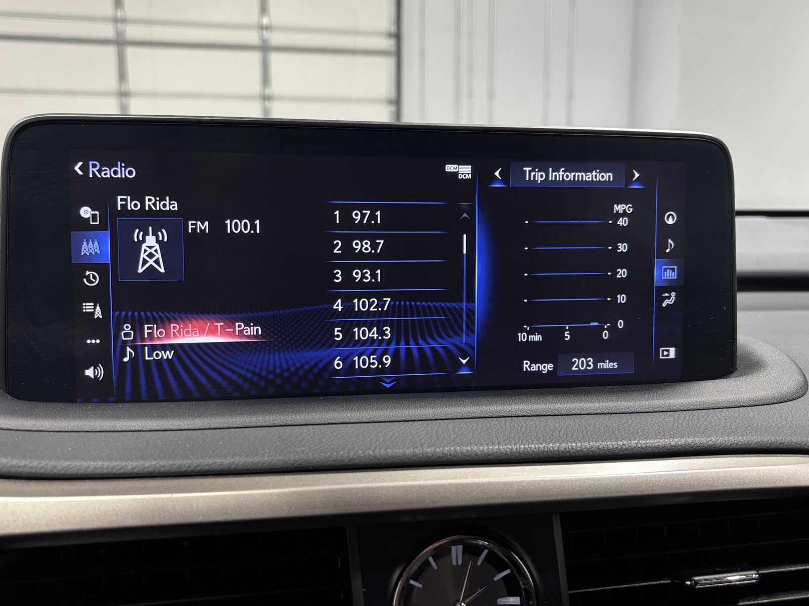 Thumbnail: 2020 Lexus RX - 3