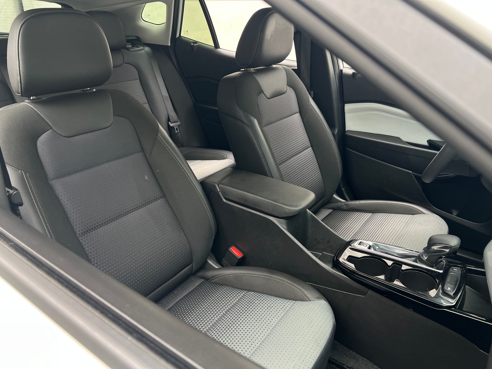 Thumbnail: 2025 Chevrolet Trax - 2