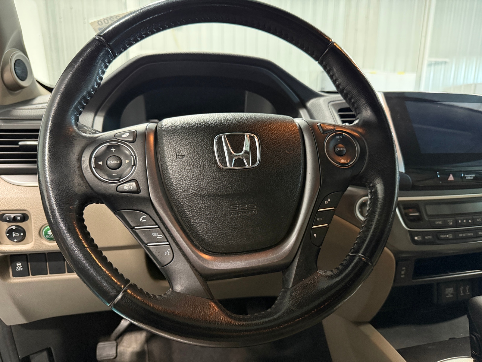 Thumbnail: 2016 Honda Pilot - 4