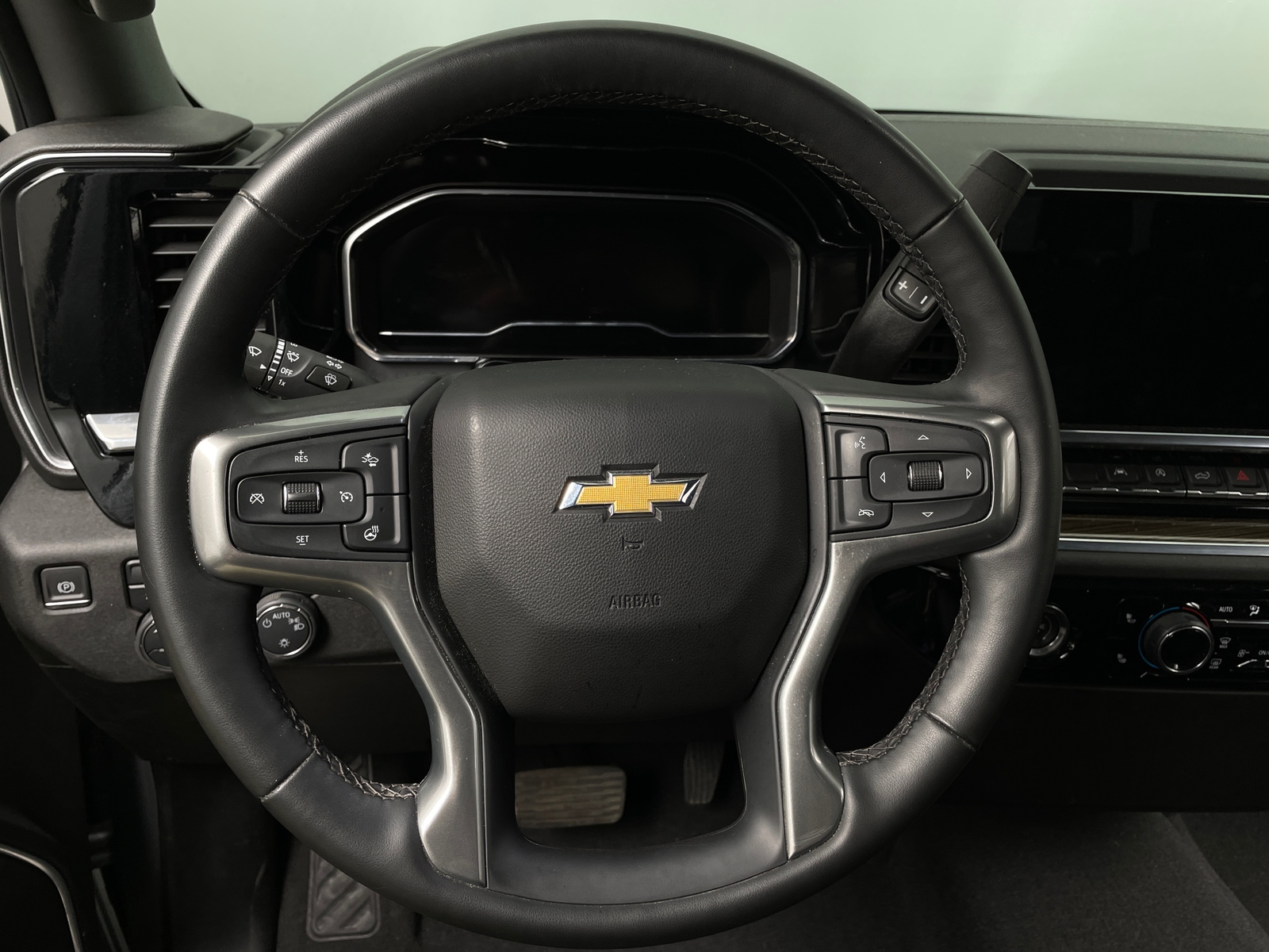 Thumbnail: 2024 Chevrolet Silverado 1500 - 5