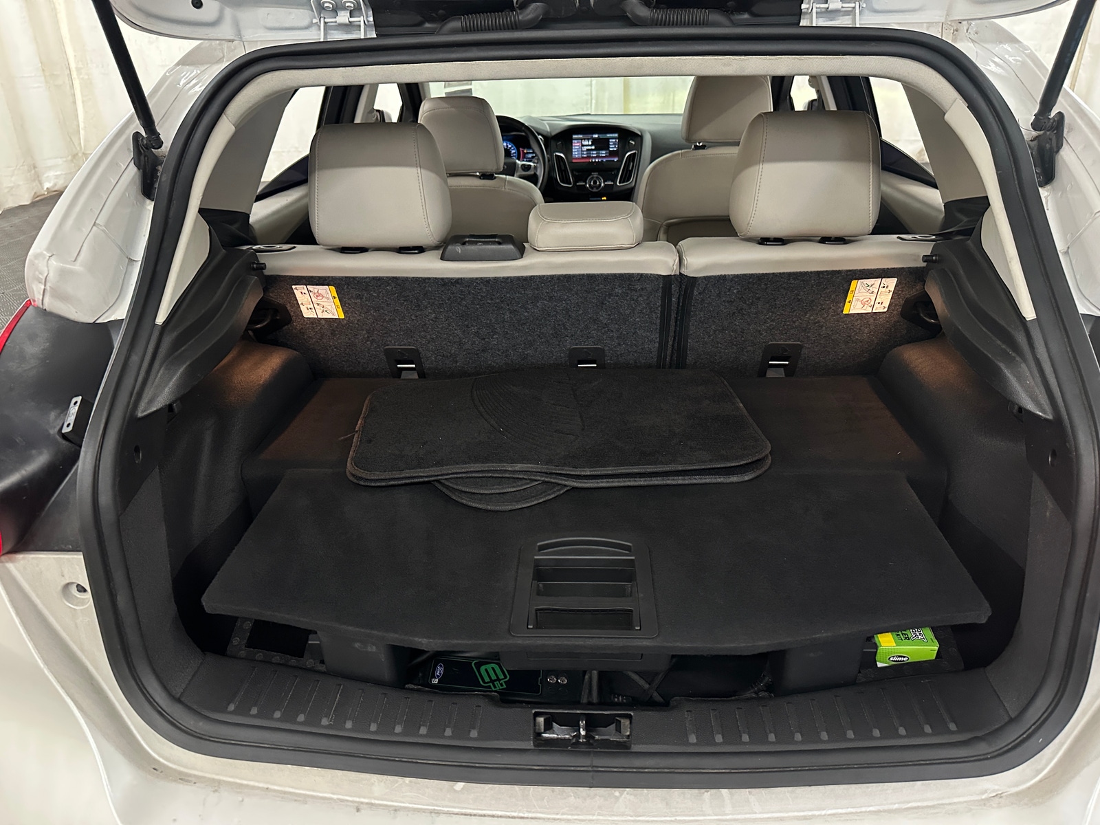 Thumbnail: 2015 Ford Focus - 6