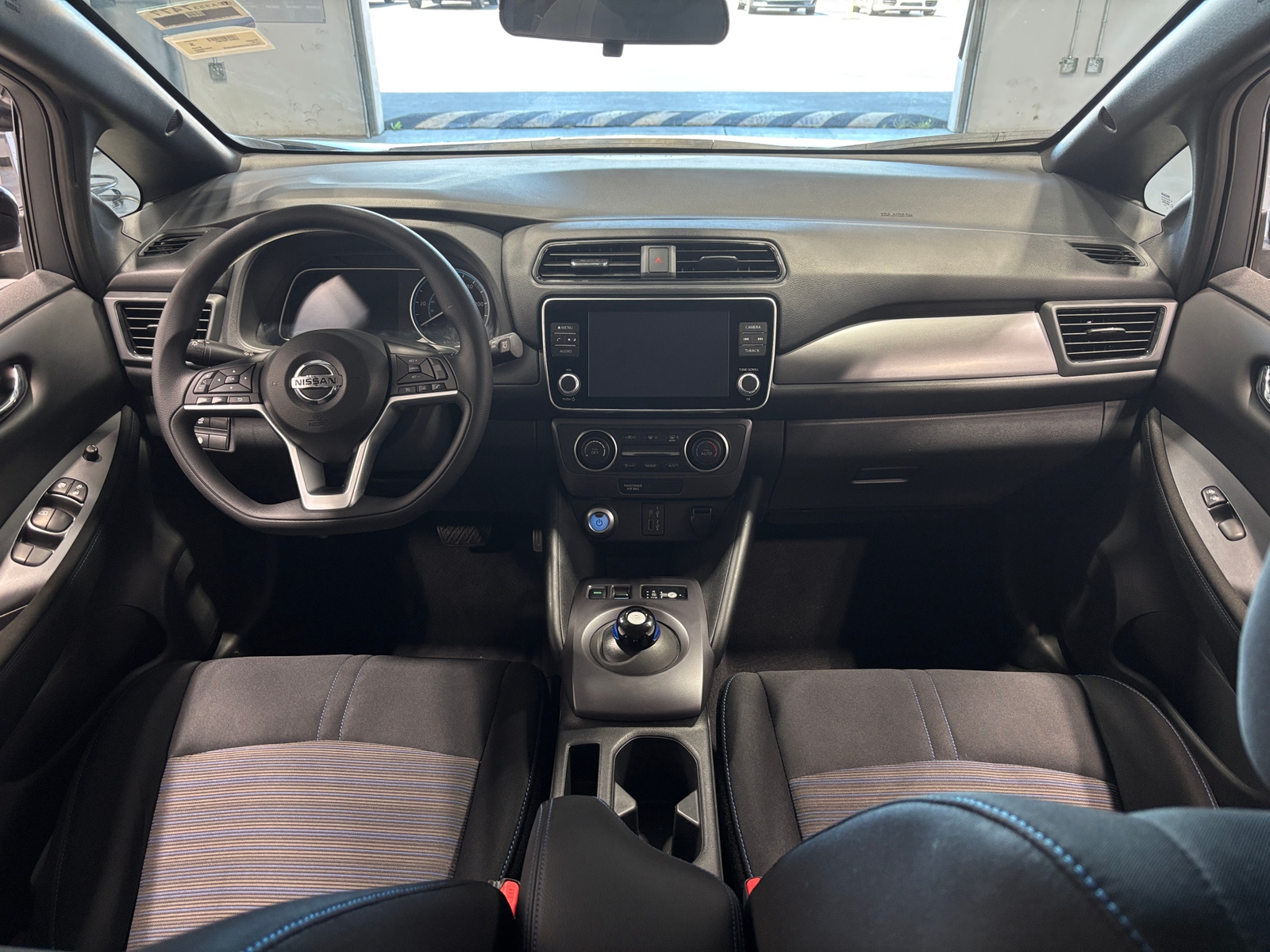 Thumbnail: 2022 Nissan Leaf - 3