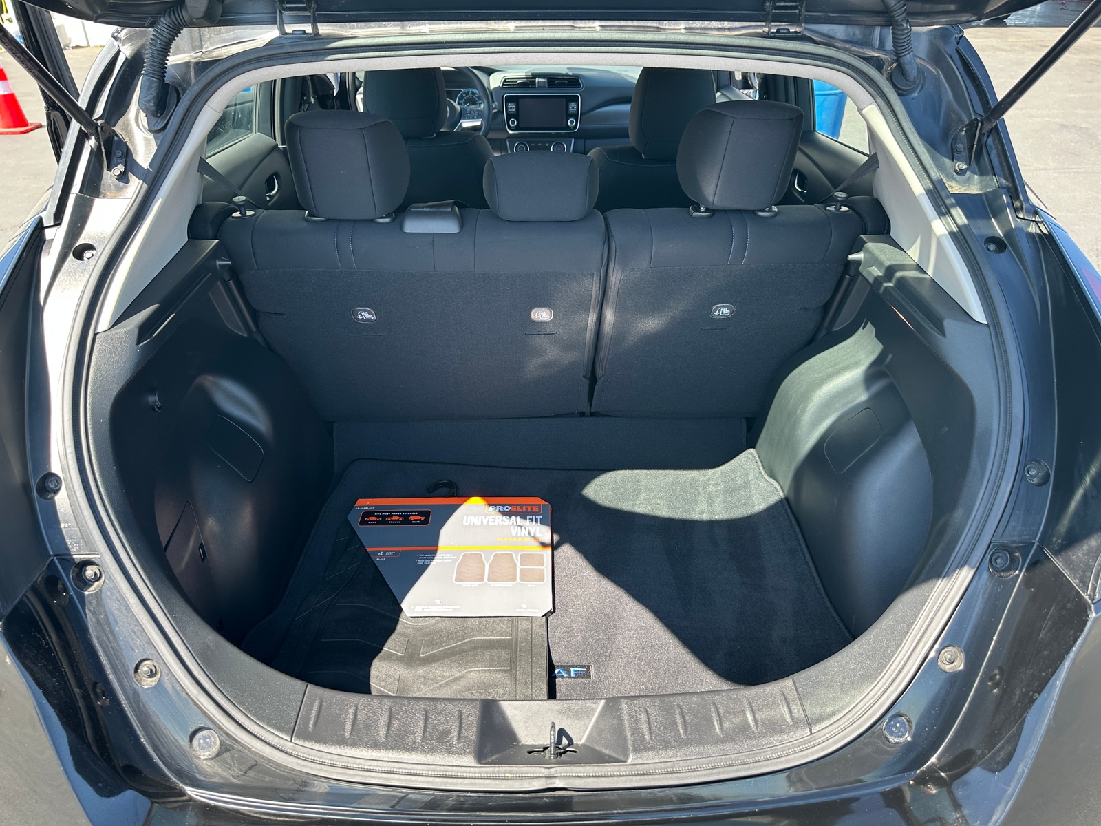 Thumbnail: 2022 Nissan Leaf - 7