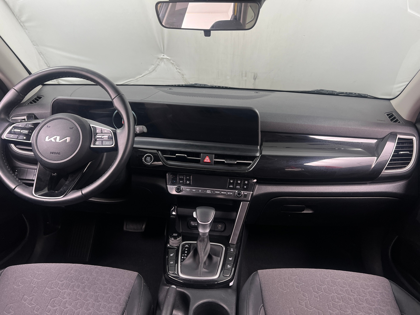 Thumbnail: 2024 Kia Seltos - 3