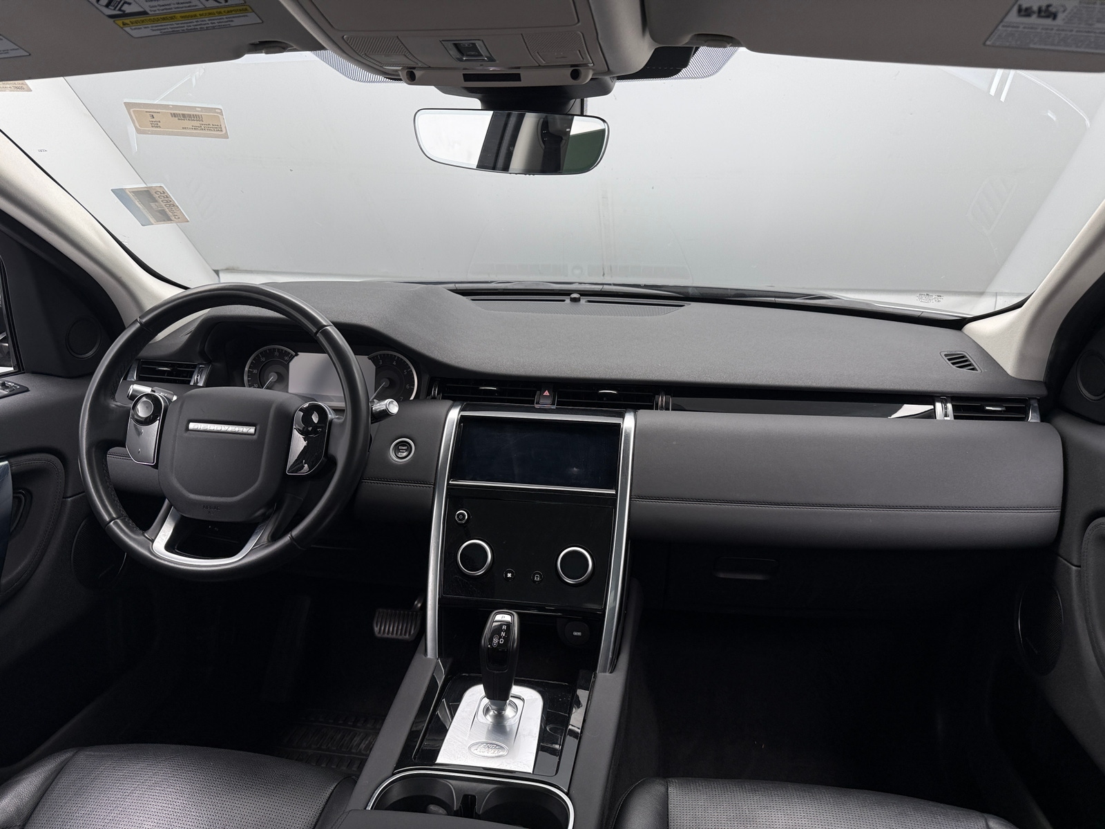 Thumbnail: 2020 Land Rover Discovery Sport - 2