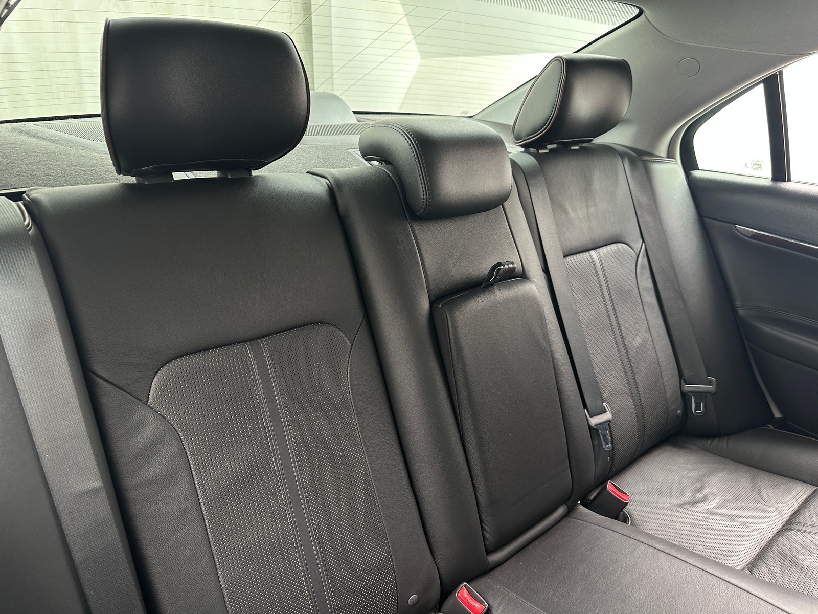 Thumbnail: 2012 Lincoln MKZ - 5