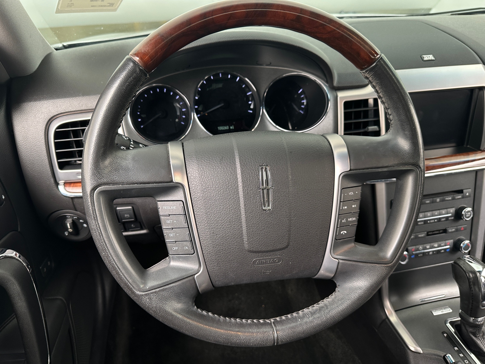 Thumbnail: 2012 Lincoln MKZ - 4