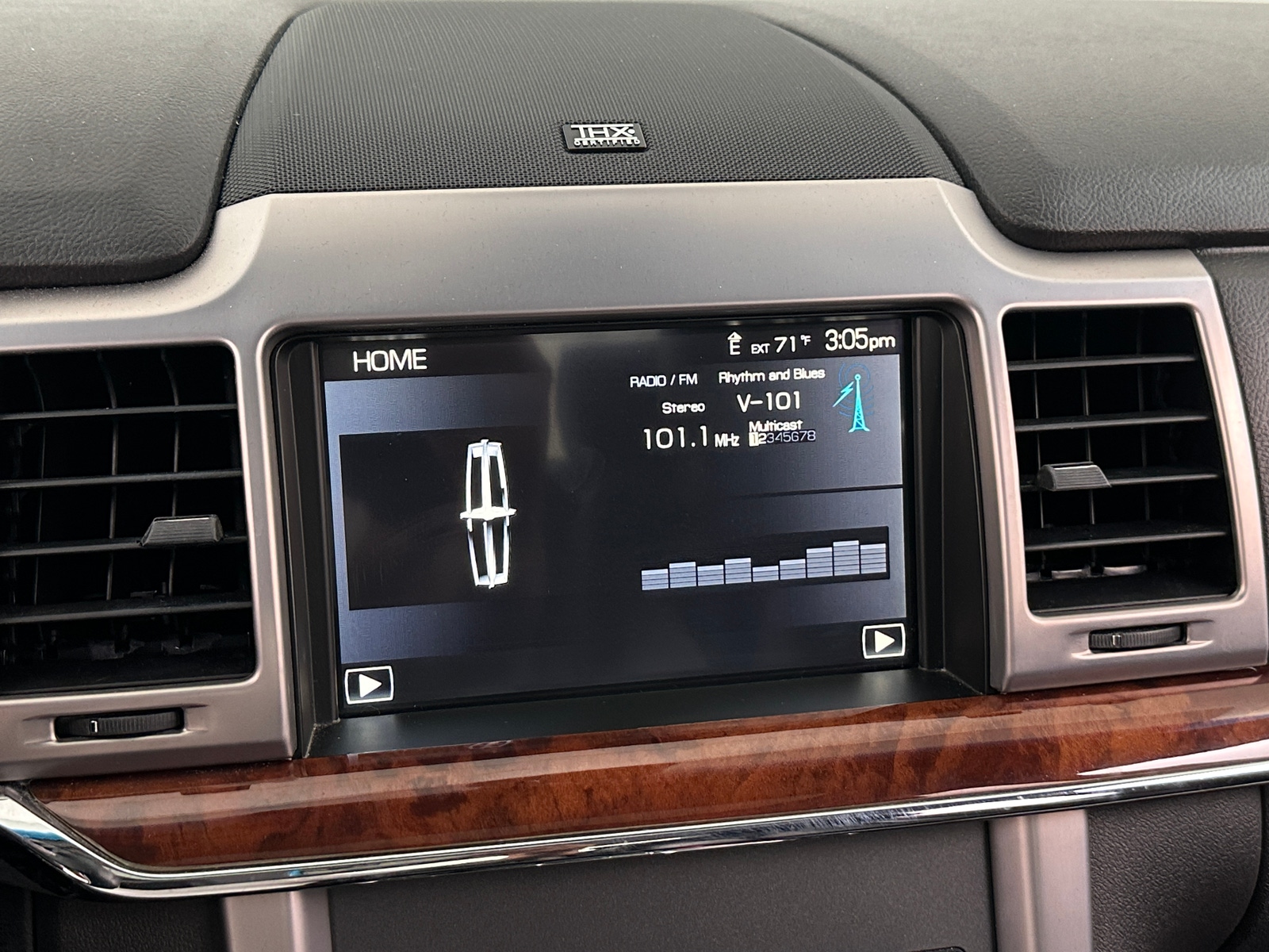 Thumbnail: 2012 Lincoln MKZ - 3