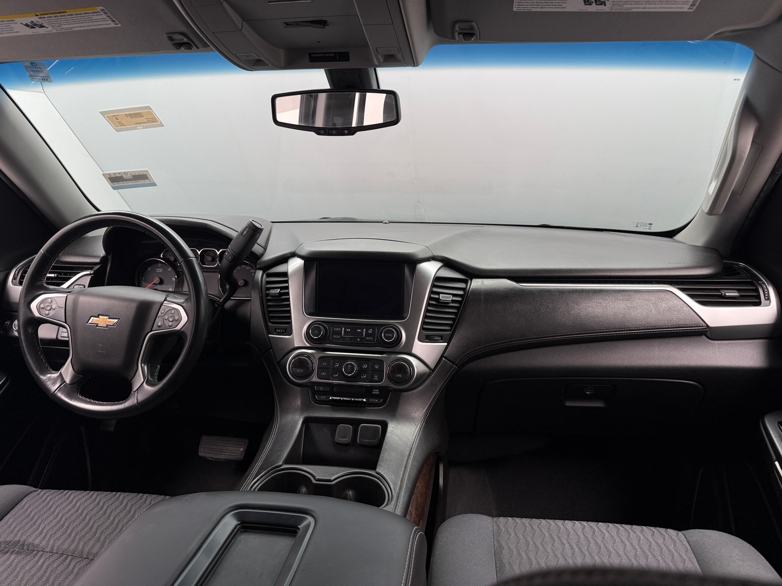 Thumbnail: 2019 Chevrolet Suburban - 3