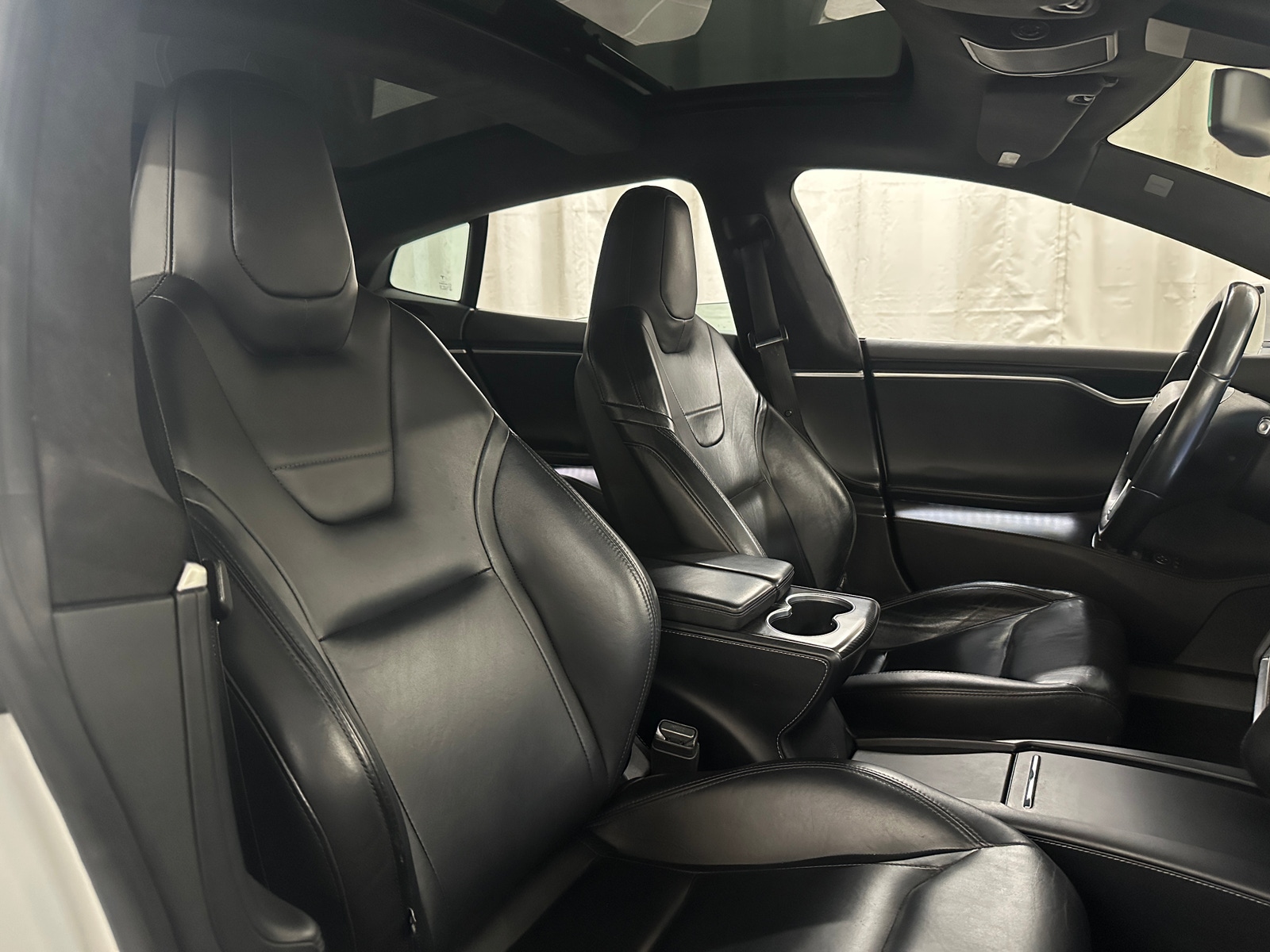 Thumbnail: 2016 Tesla Model S - 2