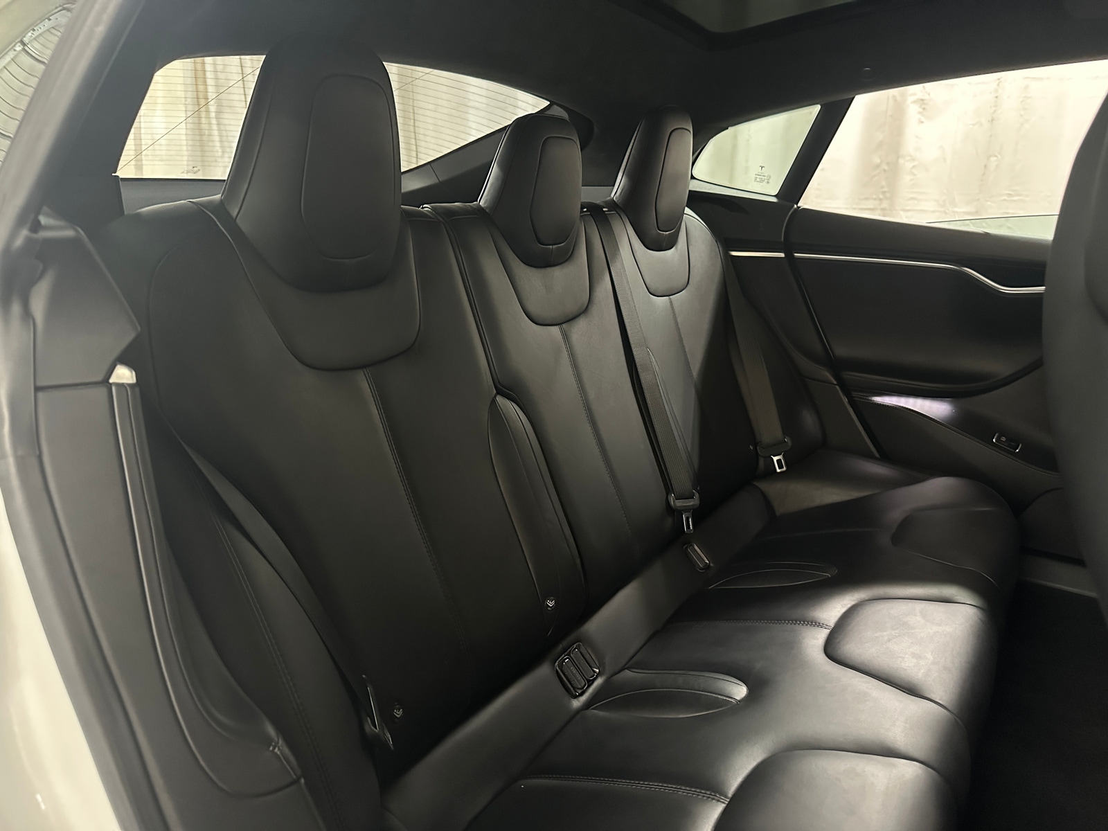 Thumbnail: 2016 Tesla Model S - 6