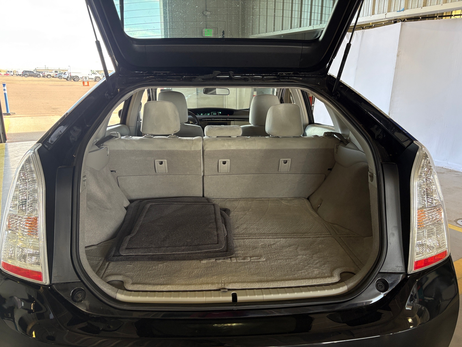 Thumbnail: 2010 Toyota Prius - 7