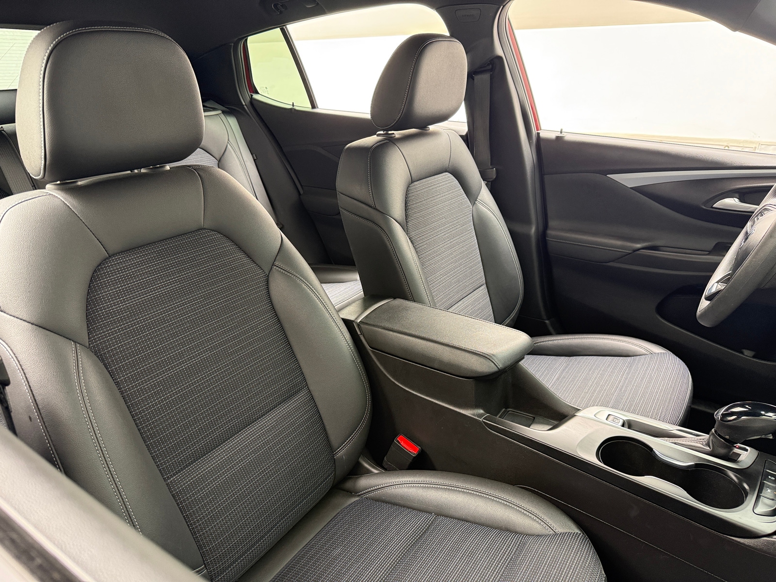 Thumbnail: 2025 Buick Envista - 2