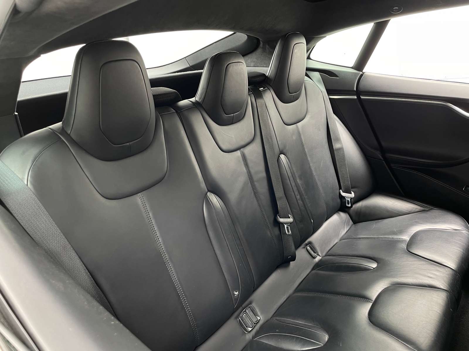 Thumbnail: 2016 Tesla Model S - 5