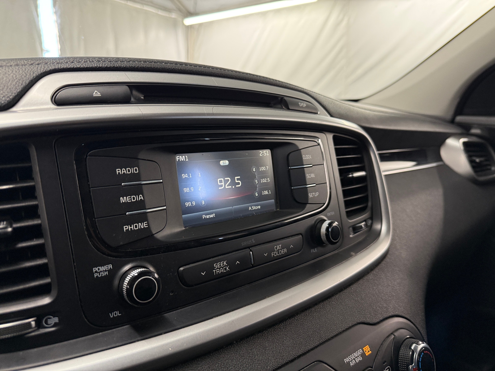 Thumbnail: 2018 Kia Sorento - 4