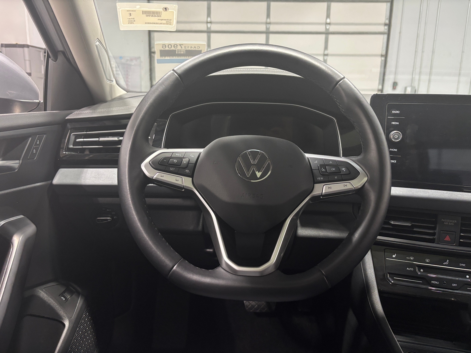 Thumbnail: 2025 Volkswagen Jetta - 5