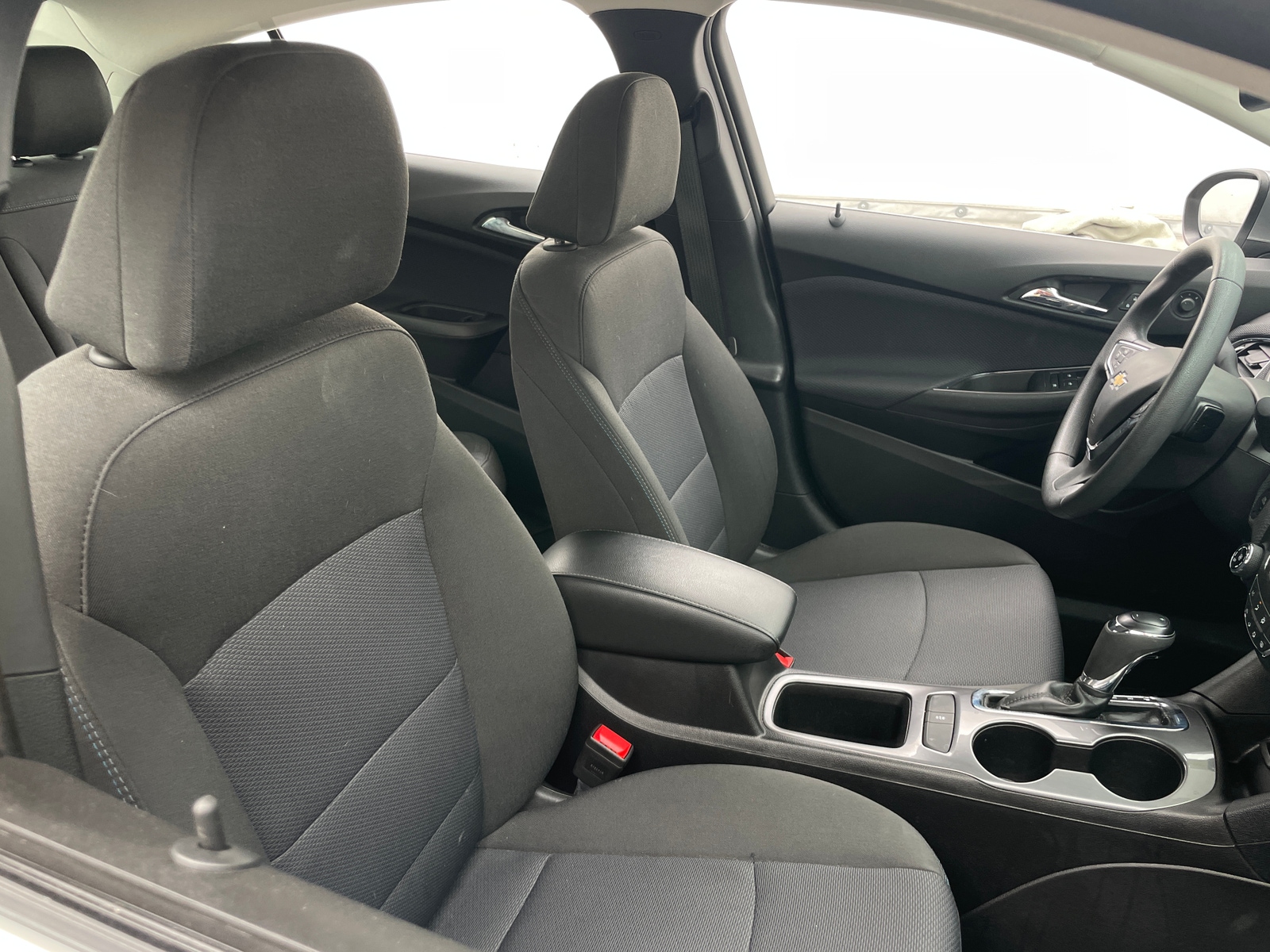 Thumbnail: 2018 Chevrolet Cruze - 2