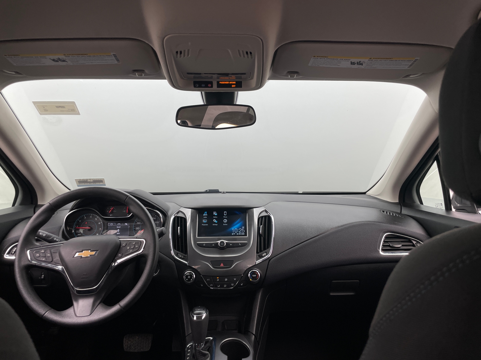 Thumbnail: 2018 Chevrolet Cruze - 3