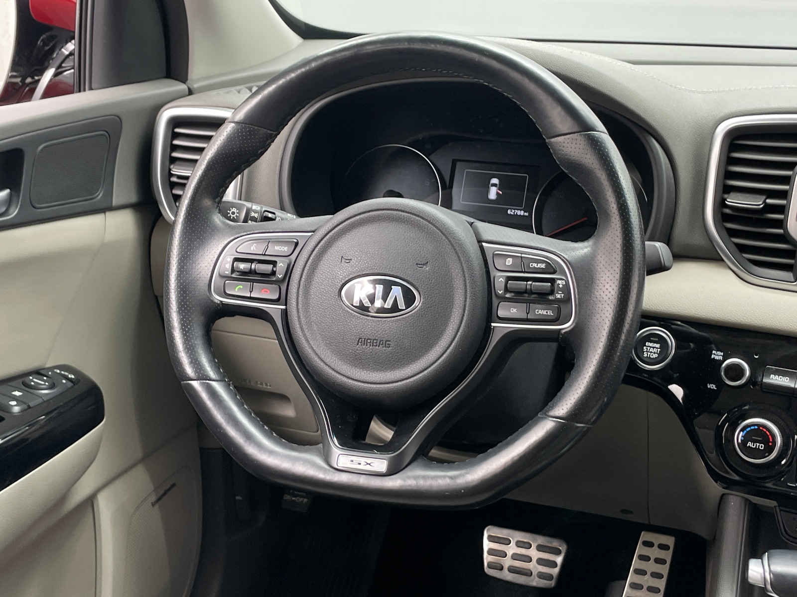 Thumbnail: 2017 Kia Sportage - 4