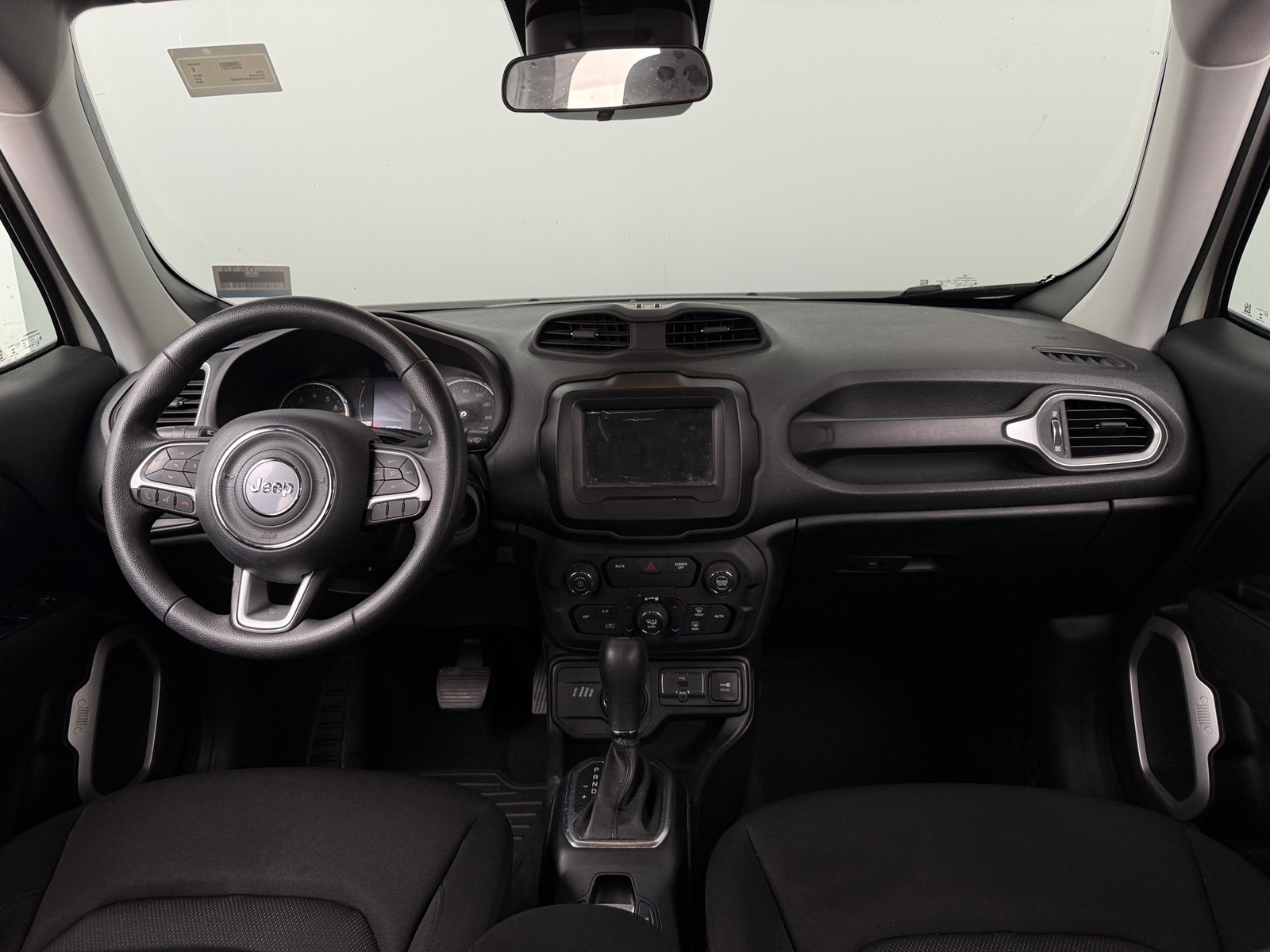 Thumbnail: 2019 Jeep Renegade - 3