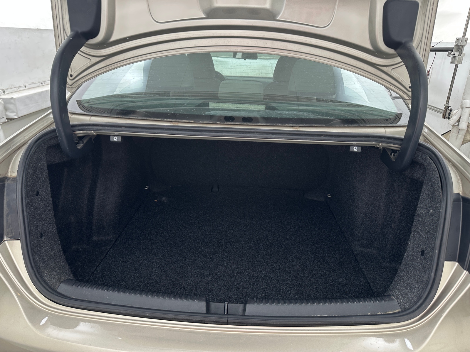 Thumbnail: 2013 Volkswagen Jetta - 6