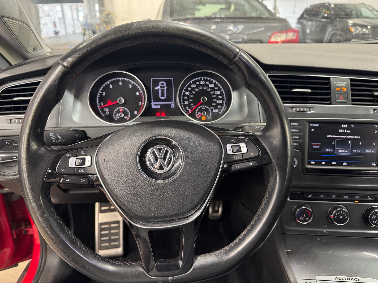 Thumbnail: 2017 Volkswagen Golf - 4