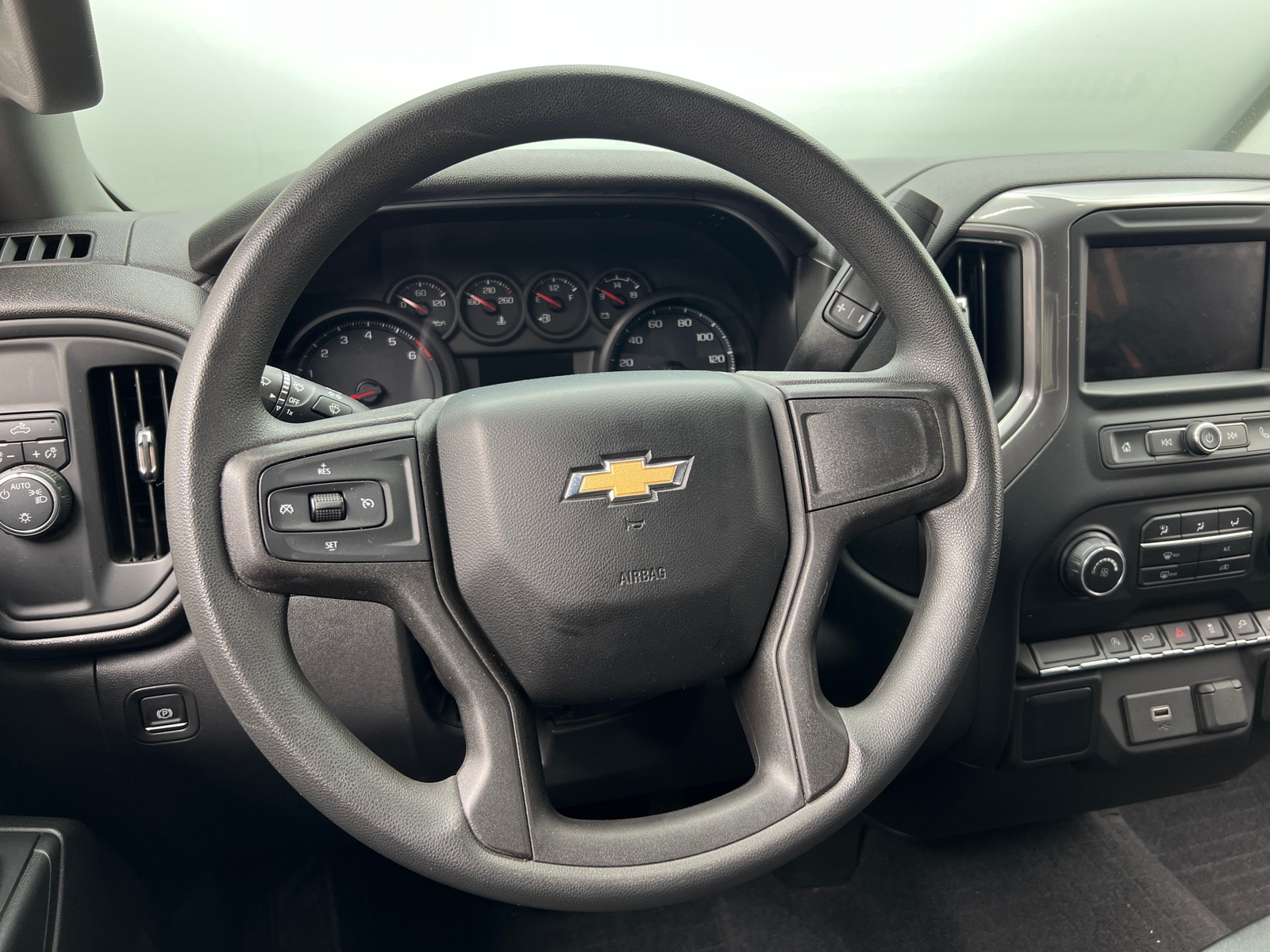 Thumbnail: 2020 Chevrolet Silverado 1500 - 5