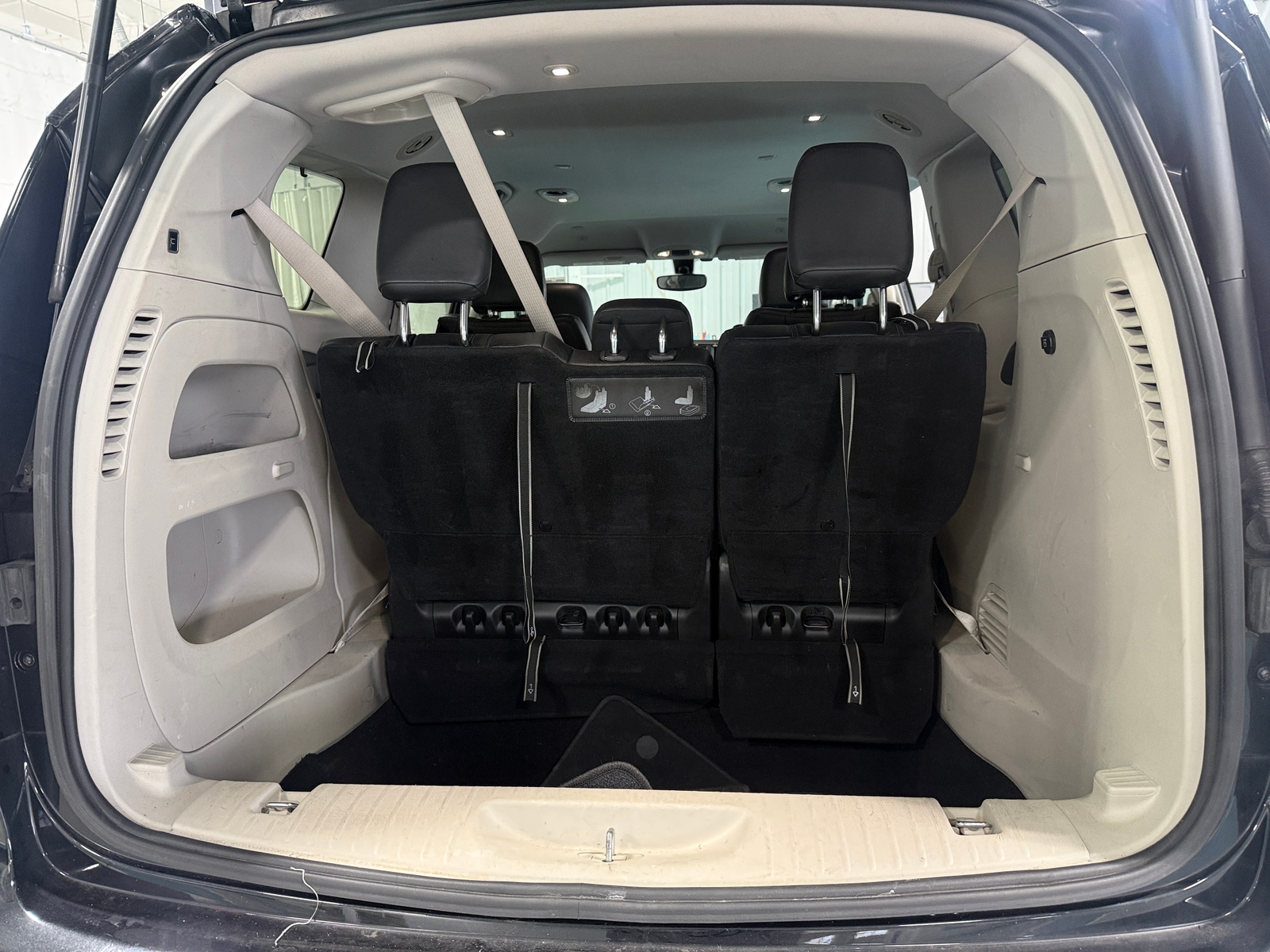 Thumbnail: 2018 Chrysler Pacifica - 6