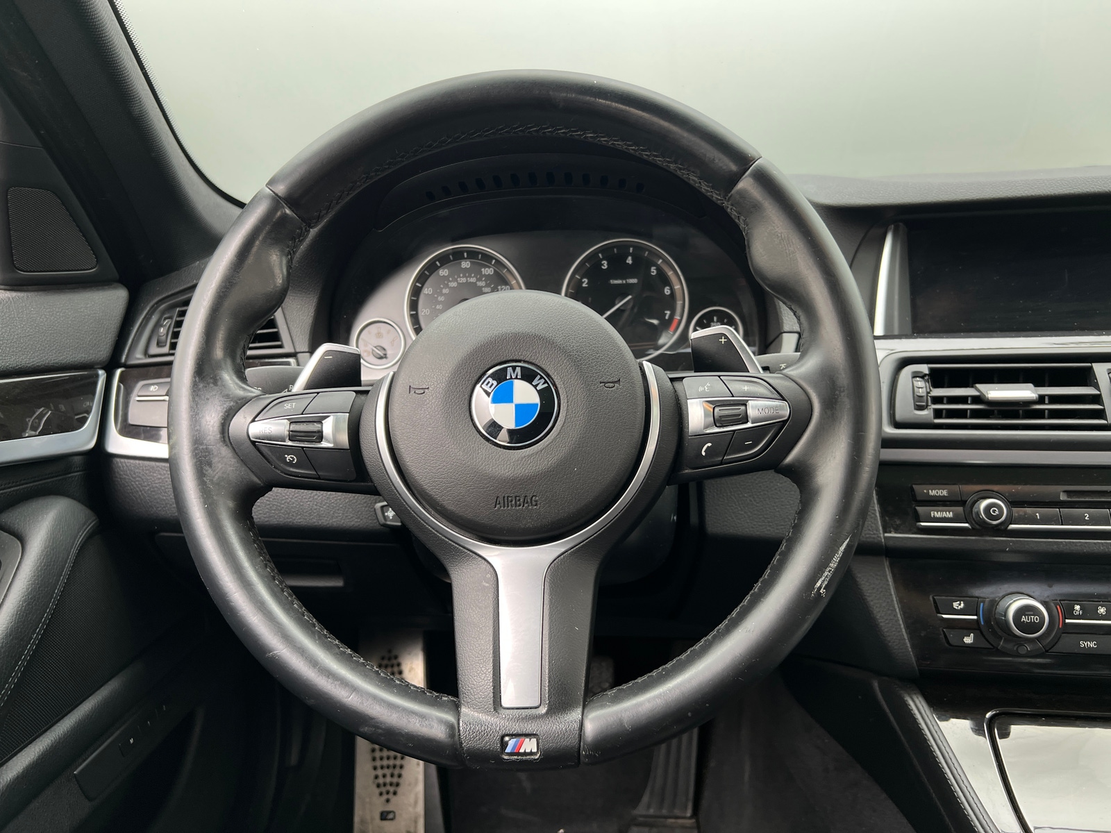 Thumbnail: 2014 BMW 5 Series - 4