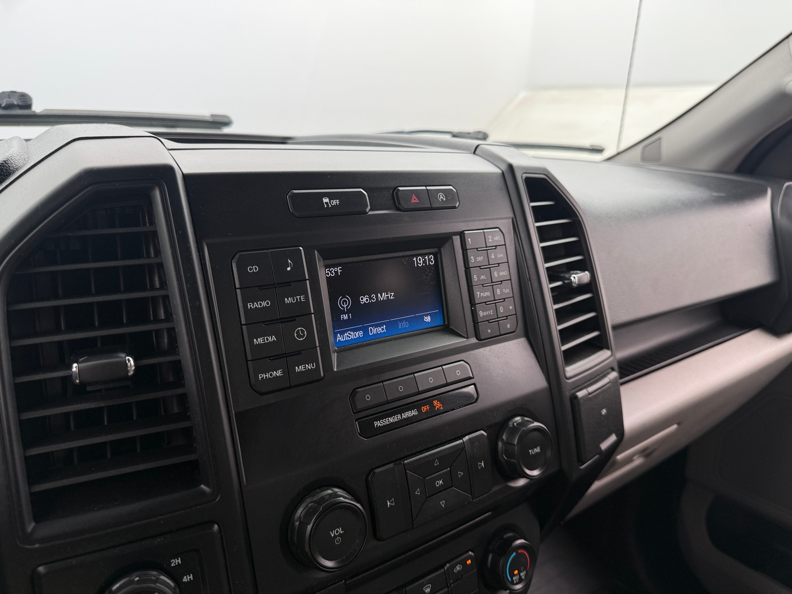 Thumbnail: 2017 Ford Econoline - 4