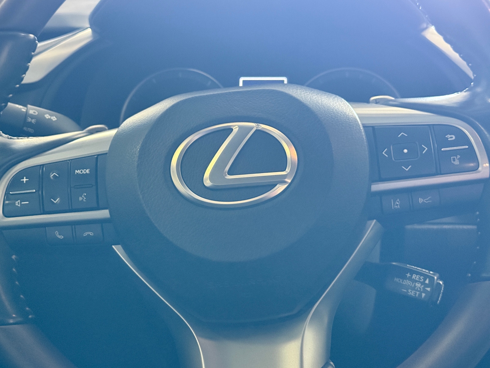 Thumbnail: 2020 Lexus RX - 4