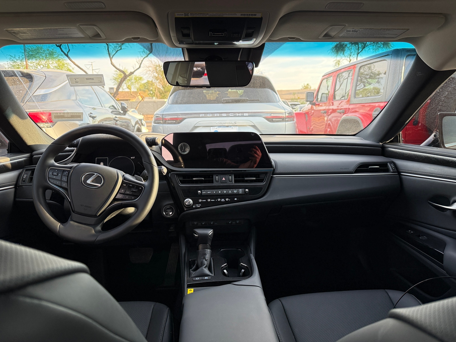 Thumbnail: 2025 Lexus ES - 2