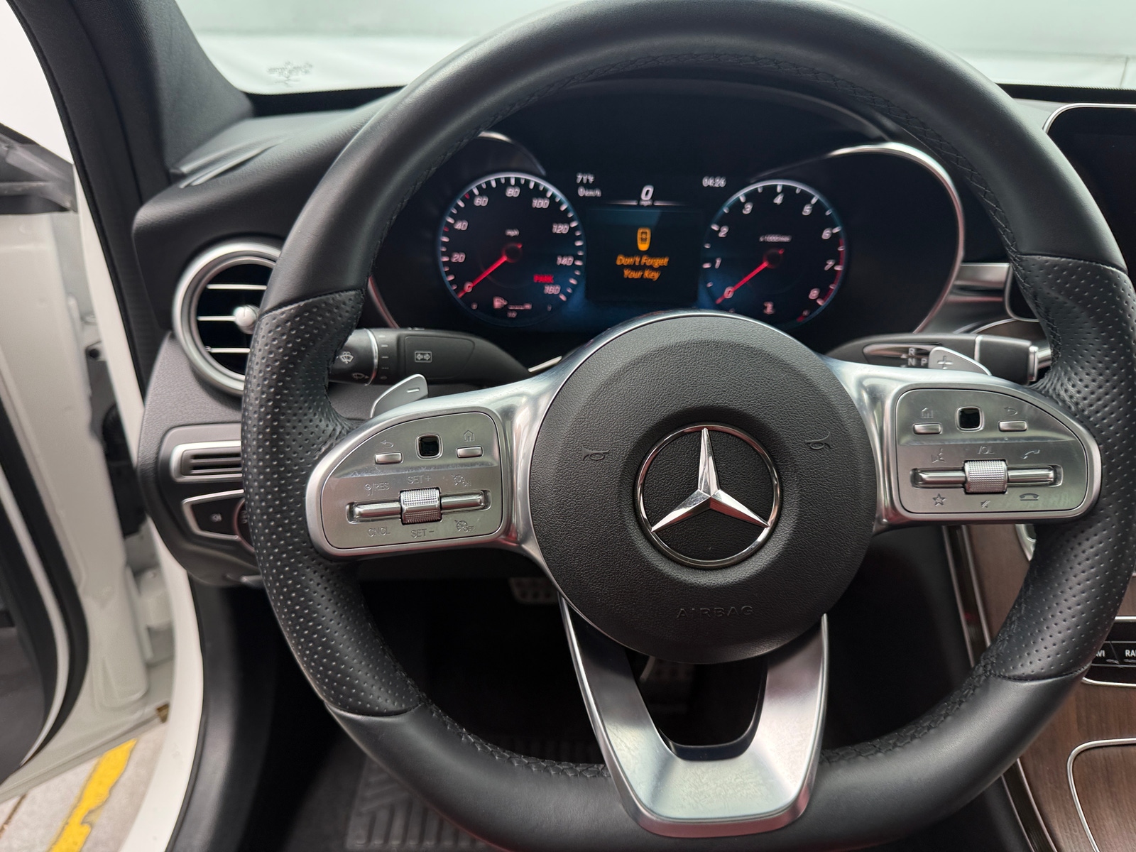 Thumbnail: 2021 Mercedes-Benz C-Class - 4