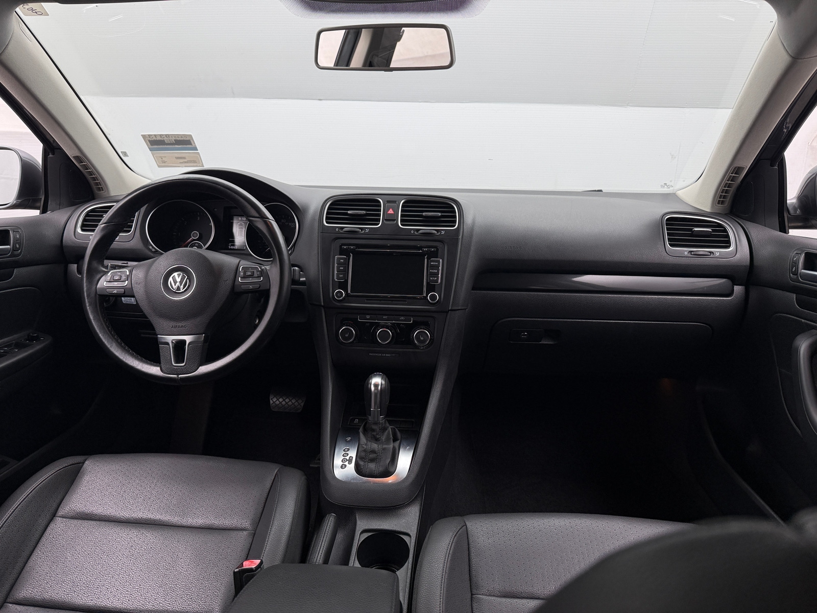 Thumbnail: 2014 Volkswagen Jetta - 2