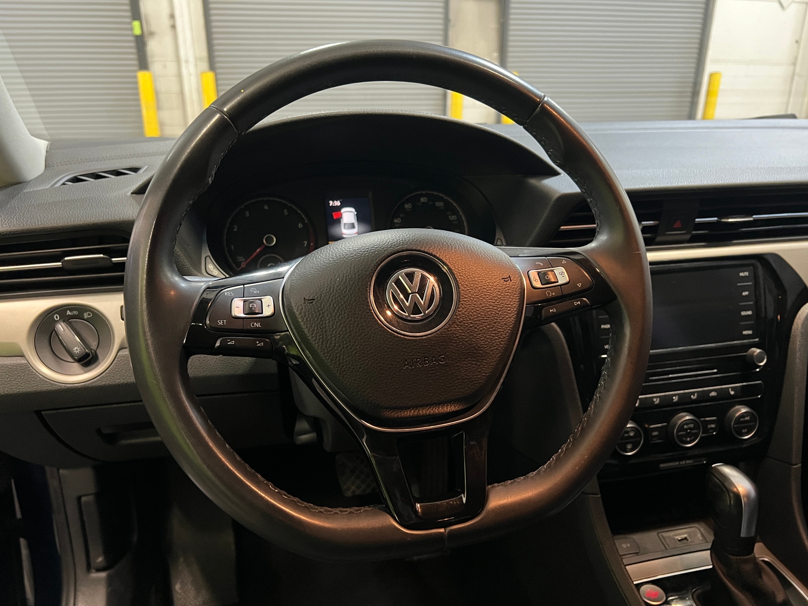 Thumbnail: 2021 Volkswagen Passat - 4