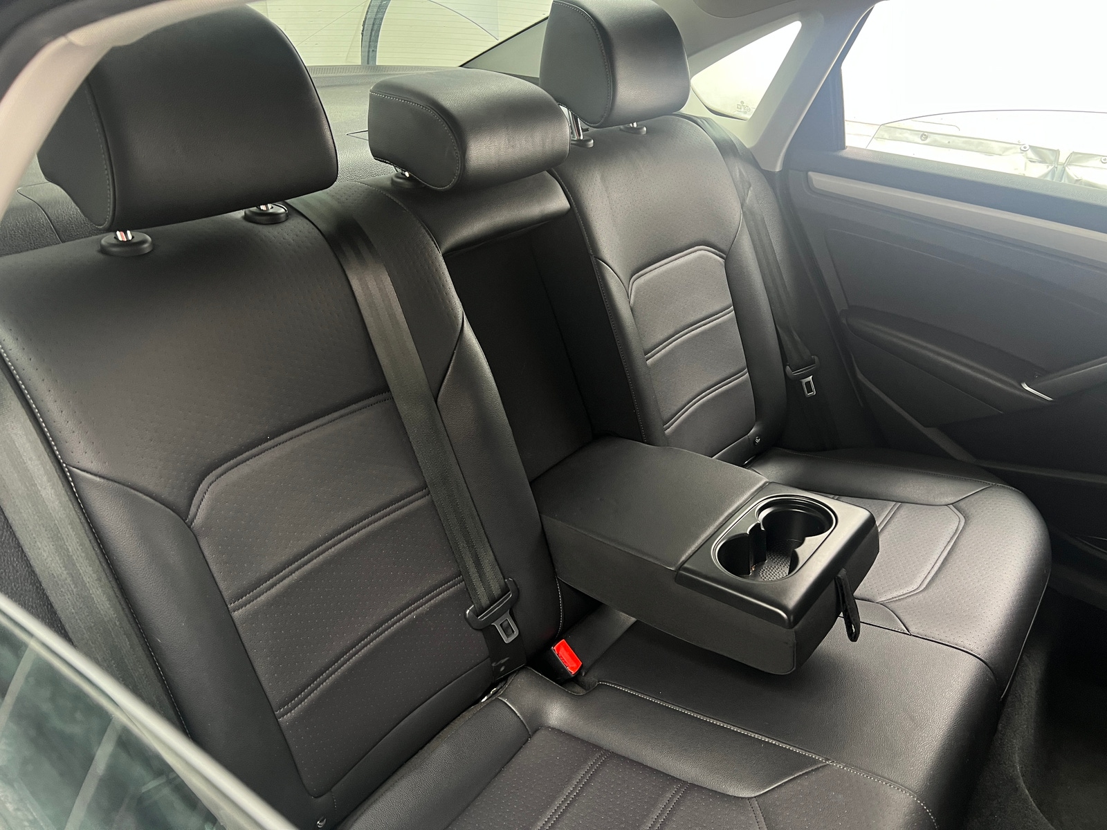 Thumbnail: 2021 Volkswagen Passat - 5