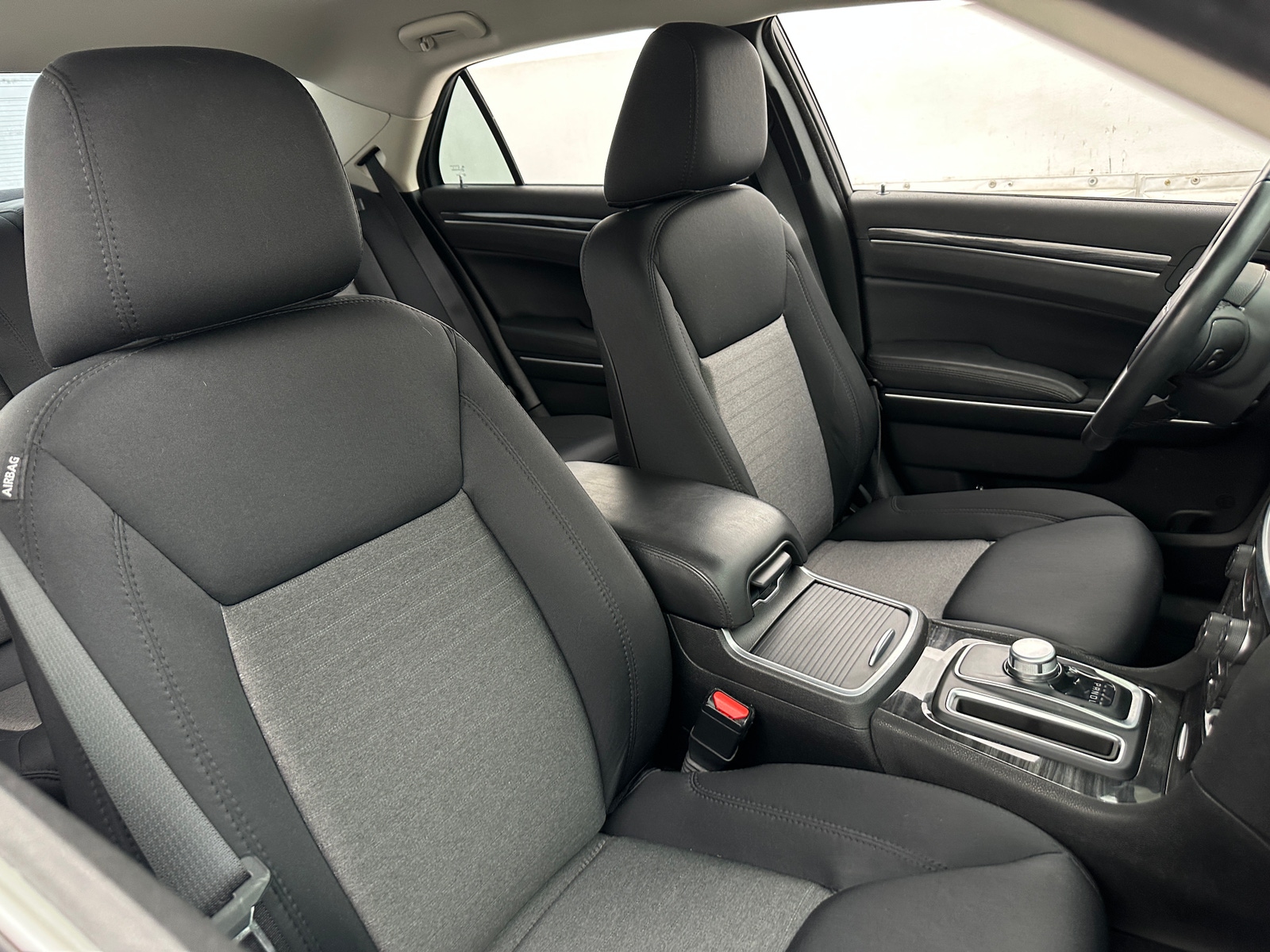 Thumbnail: 2018 Chrysler 300 - 2