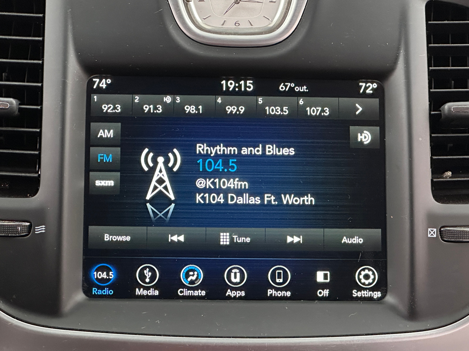 Thumbnail: 2018 Chrysler 300 - 4