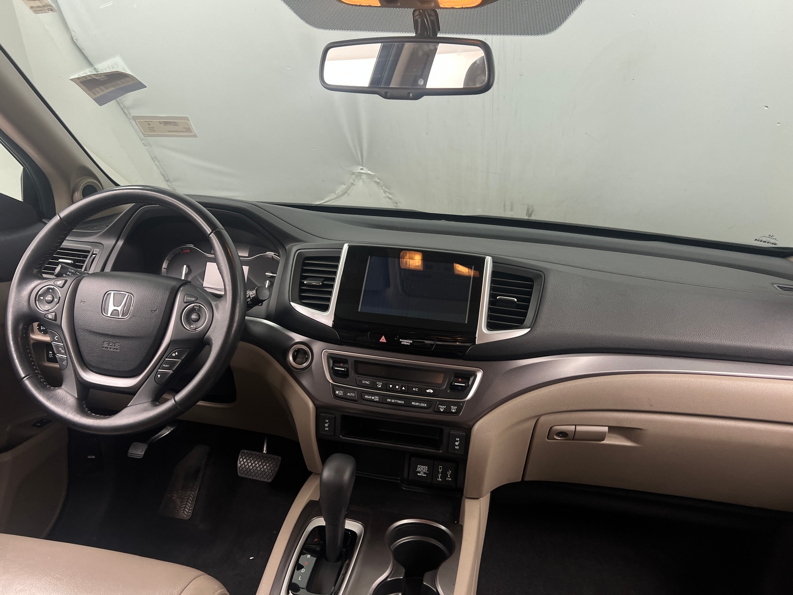 Thumbnail: 2017 Honda Pilot - 2