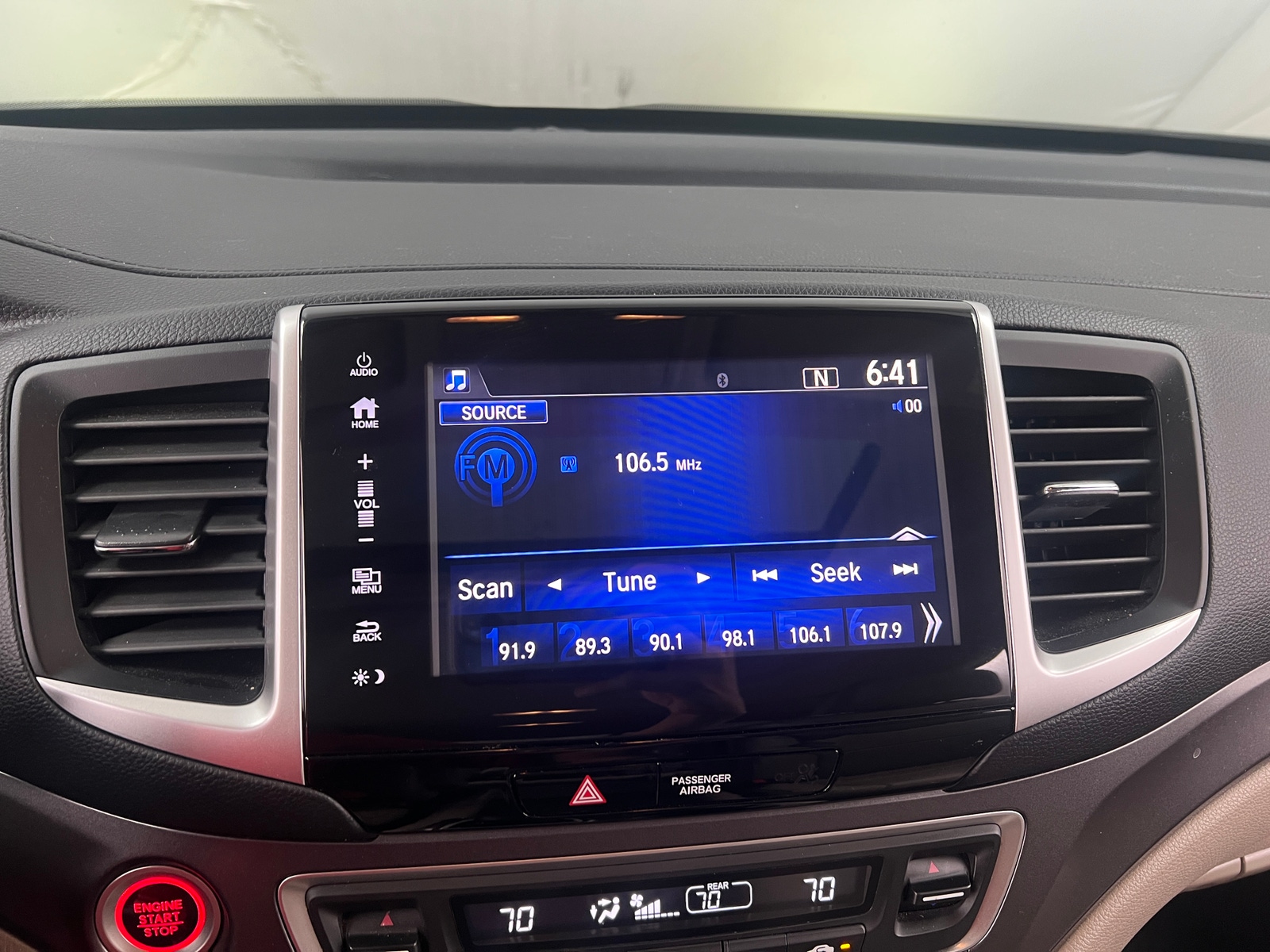 Thumbnail: 2017 Honda Pilot - 3