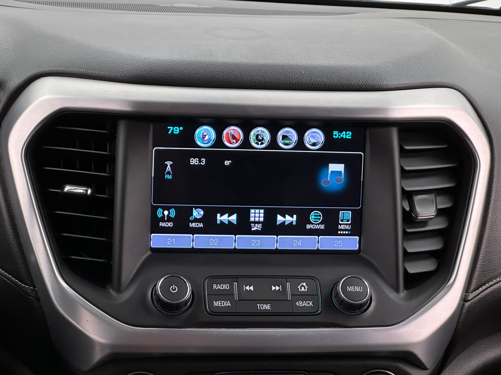 Thumbnail: 2018 GMC Acadia - 3