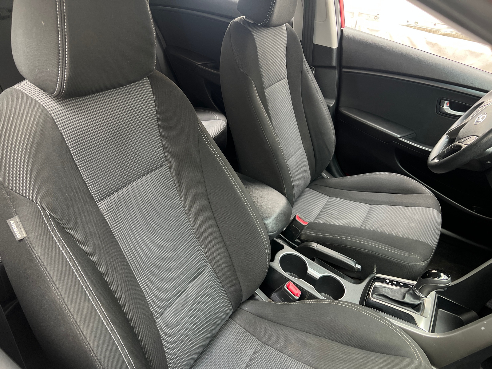 Thumbnail: 2017 Hyundai Elantra - 2