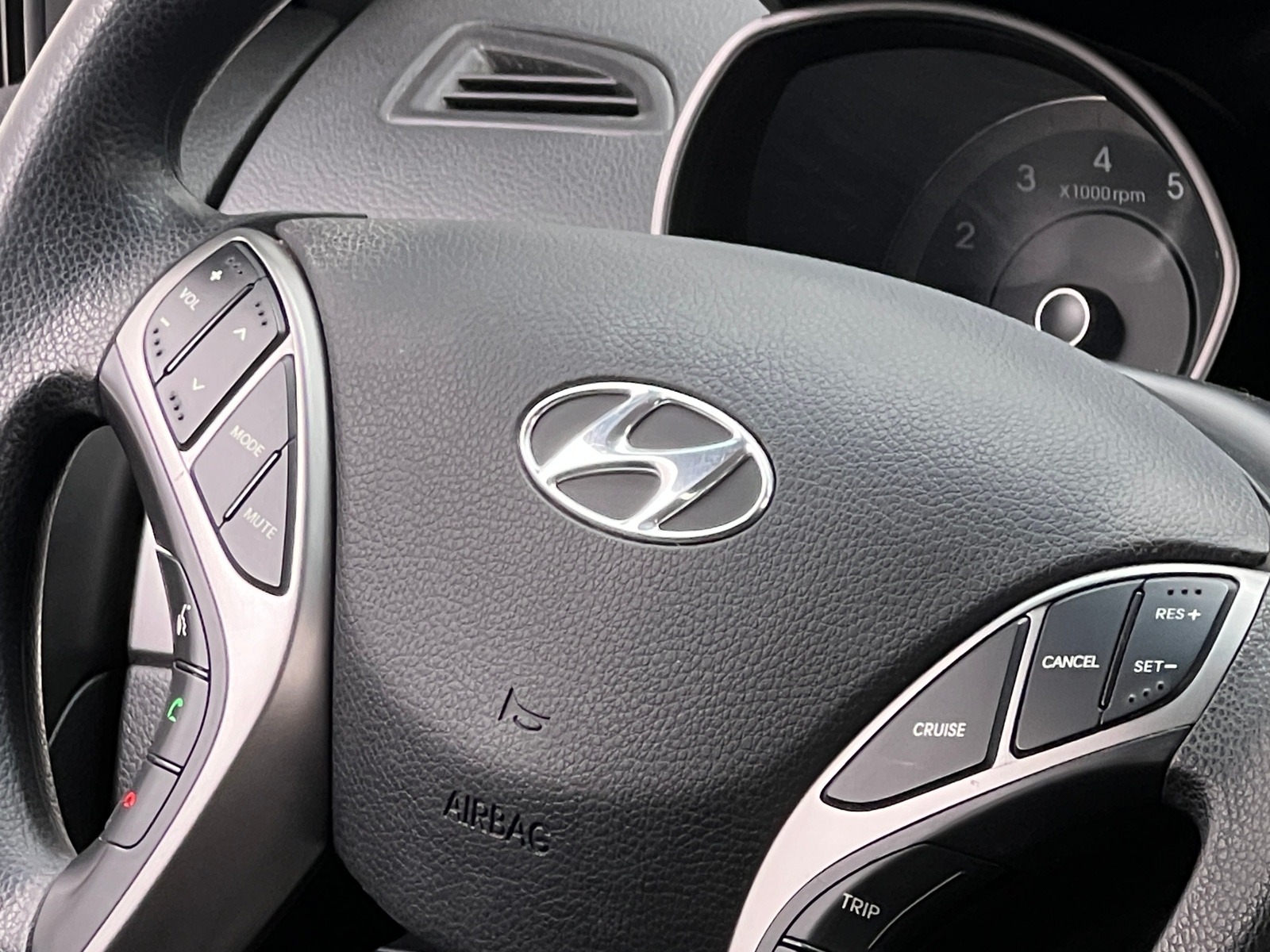 Thumbnail: 2017 Hyundai Elantra - 5